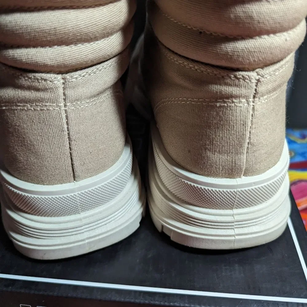 Mia Tan and white lace up Side Zip Boots size 9 - Picture 7 of 7